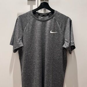 Nike Men's Gray T-Shirt